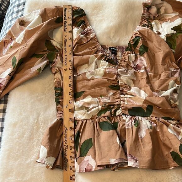 New! Express Floral Printed Pleated Peplum Top Blouse Puff Sleeve - Picture 13 of 16